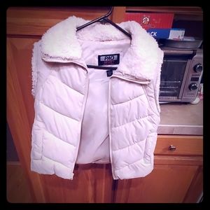 Ladies puffer vest